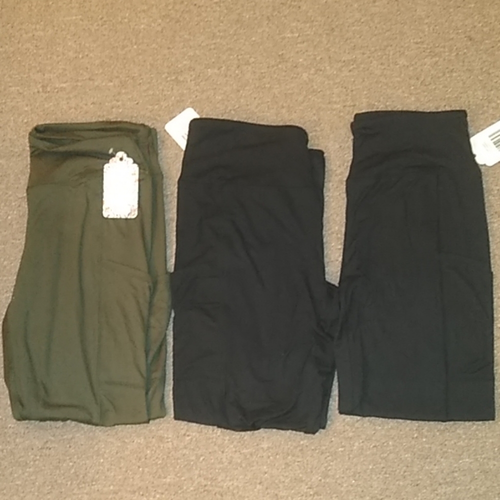 3 pairs of leggings